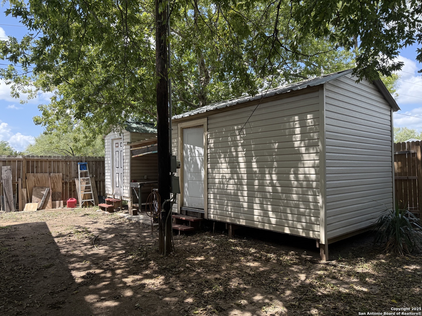 460 Paloma Bandera TX 78003