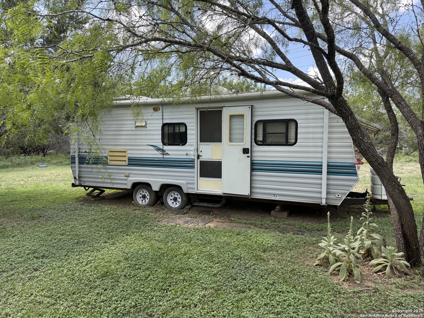 460 Paloma Bandera TX 78003