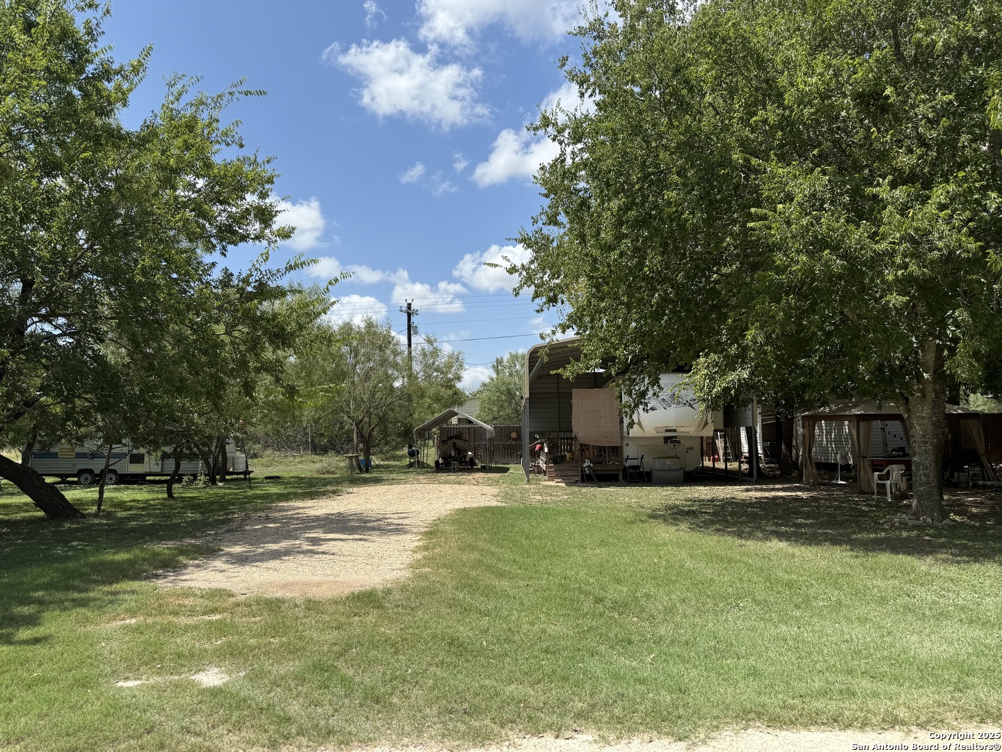 460 Paloma Bandera TX 78003