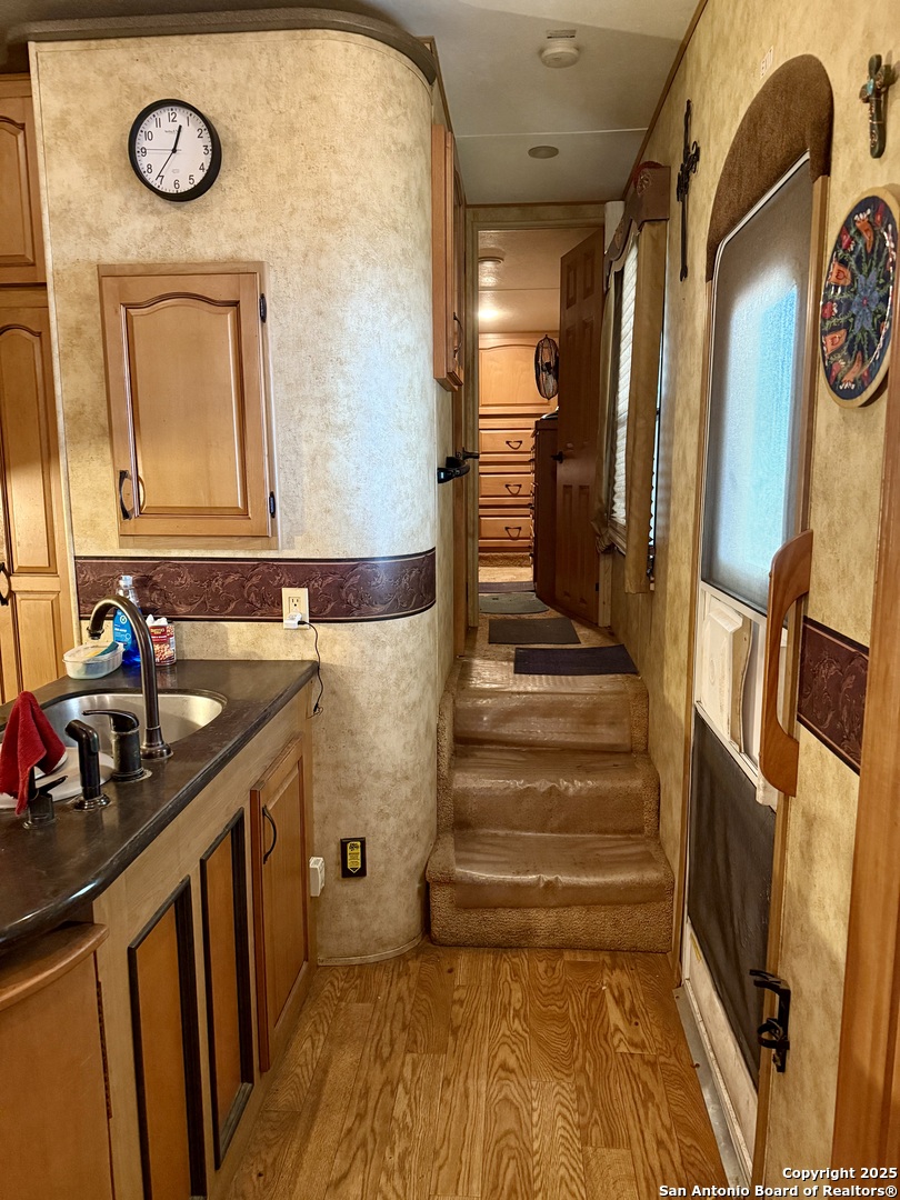 460 Paloma Bandera TX 78003
