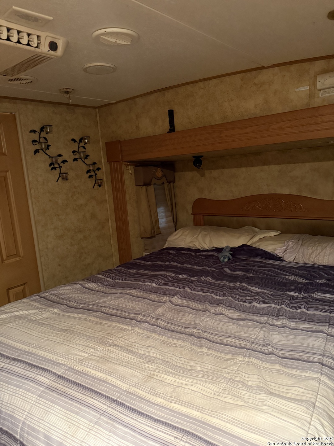 460 Paloma Bandera TX 78003