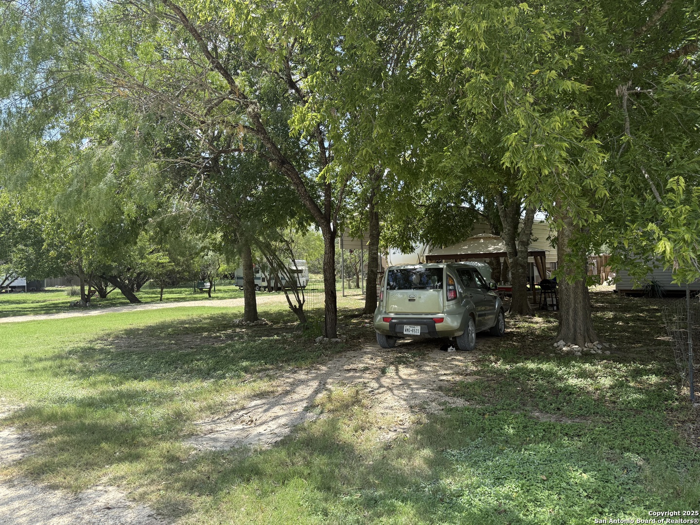 460 Paloma Bandera TX 78003