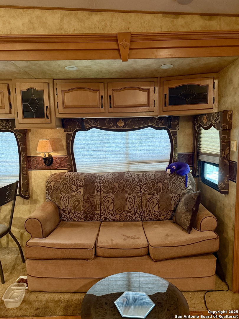 460 Paloma Bandera TX 78003