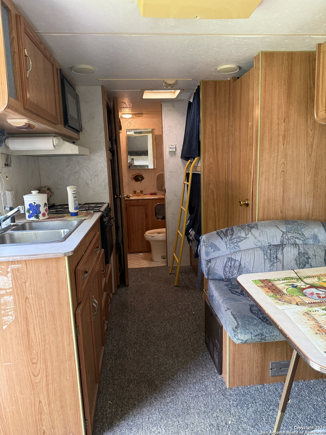 460 Paloma Bandera TX 78003