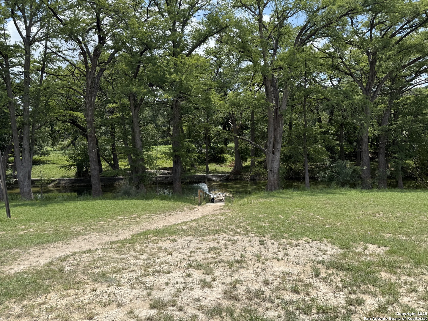 460 Paloma Bandera TX 78003