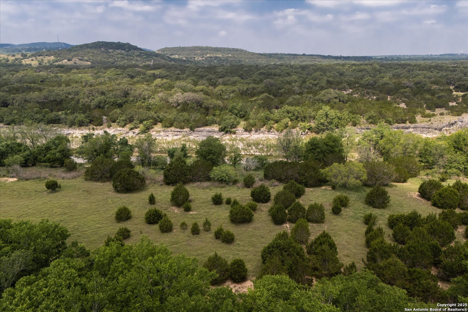 000 Oakridge Trail Pipe Creek TX 78063
