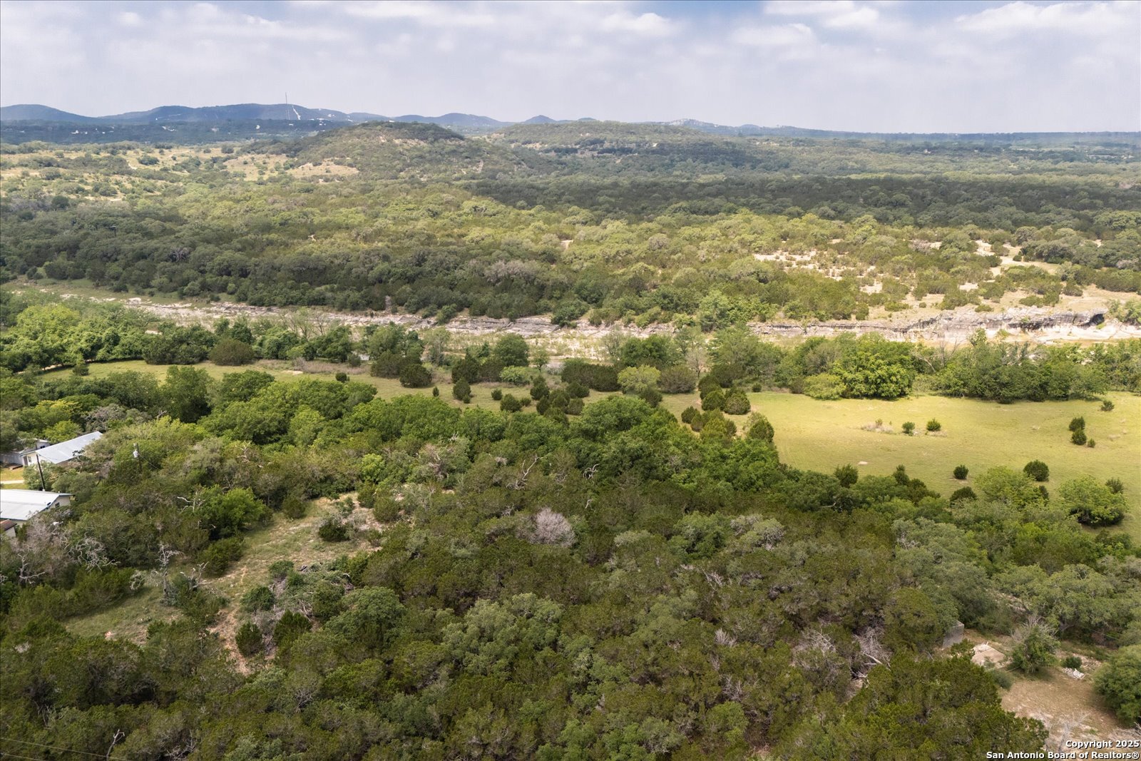 000 Oakridge Trail Pipe Creek TX 78063