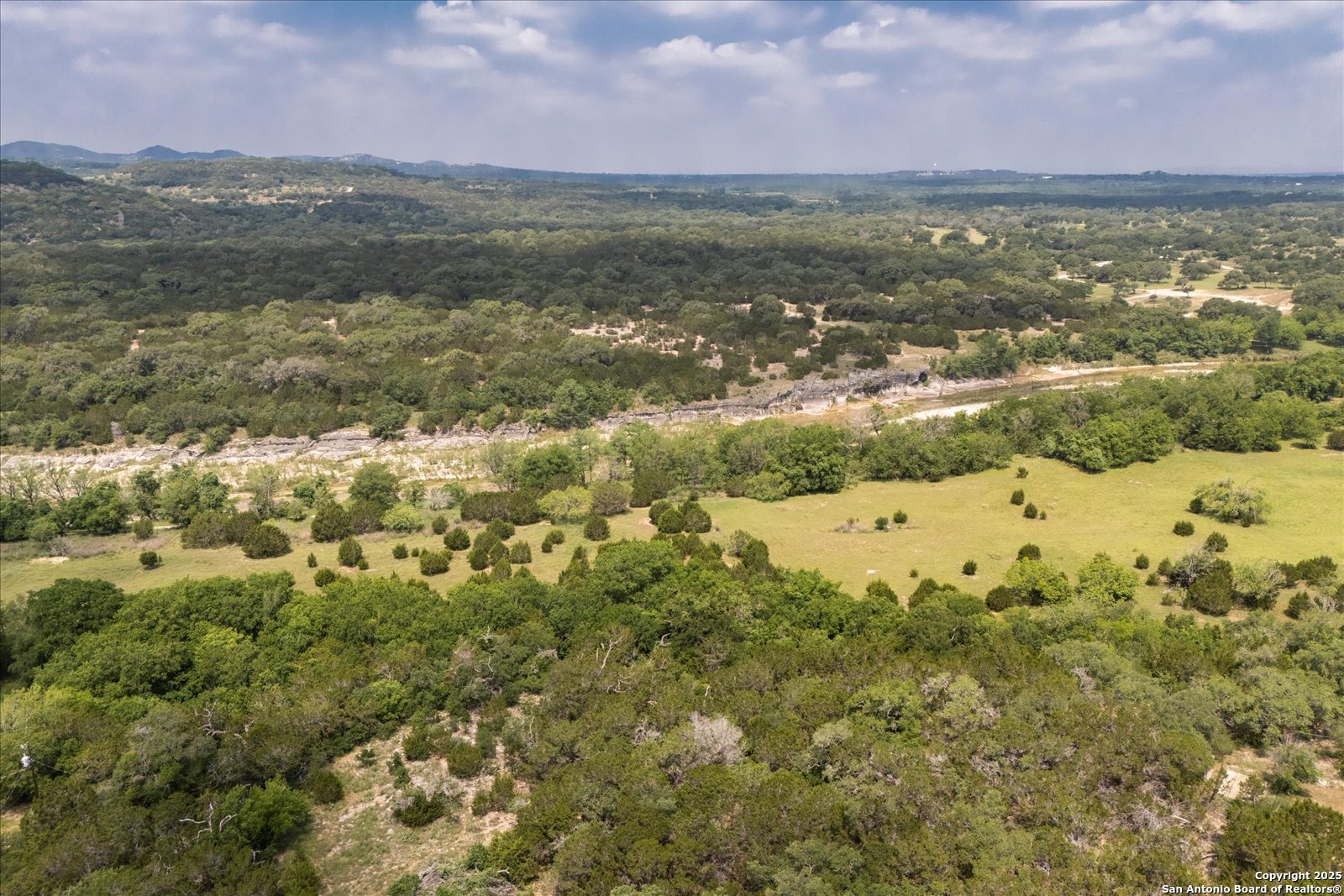 000 Oakridge Trail Pipe Creek TX 78063