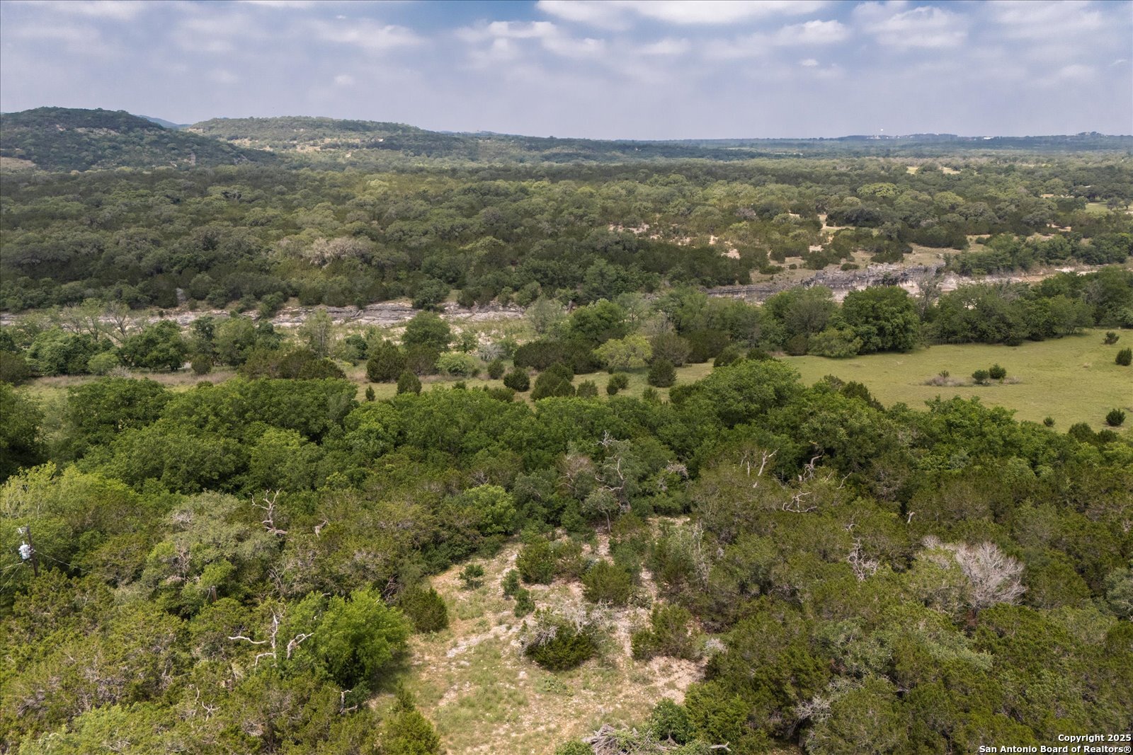 000 Oakridge Trail Pipe Creek TX 78063