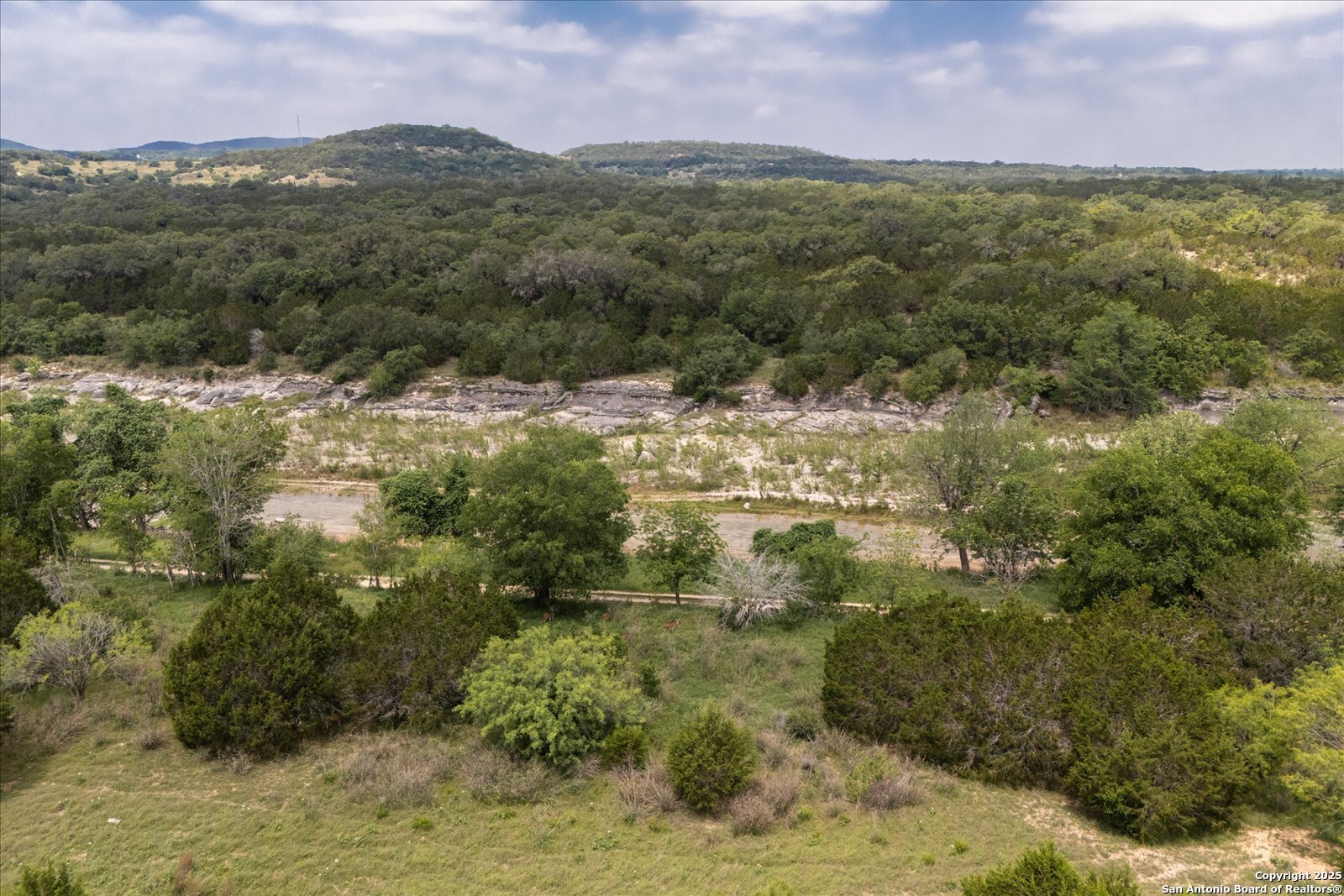 000 Oakridge Trail Pipe Creek TX 78063