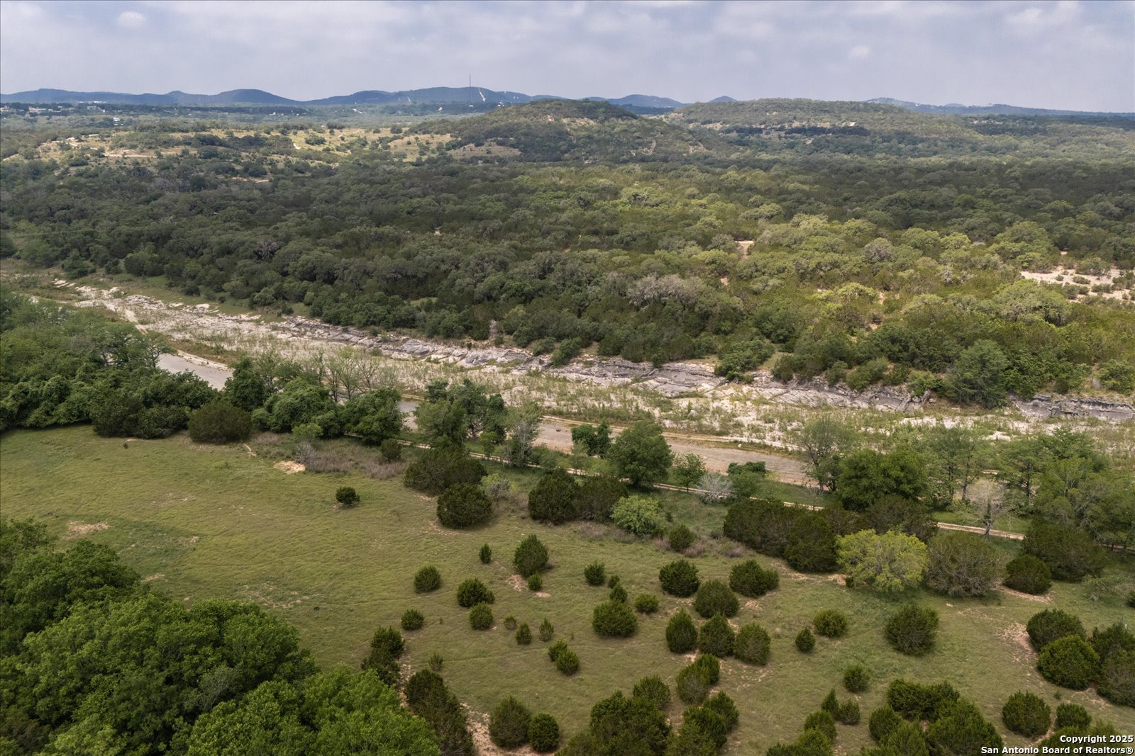 000 Oakridge Trail Pipe Creek TX 78063