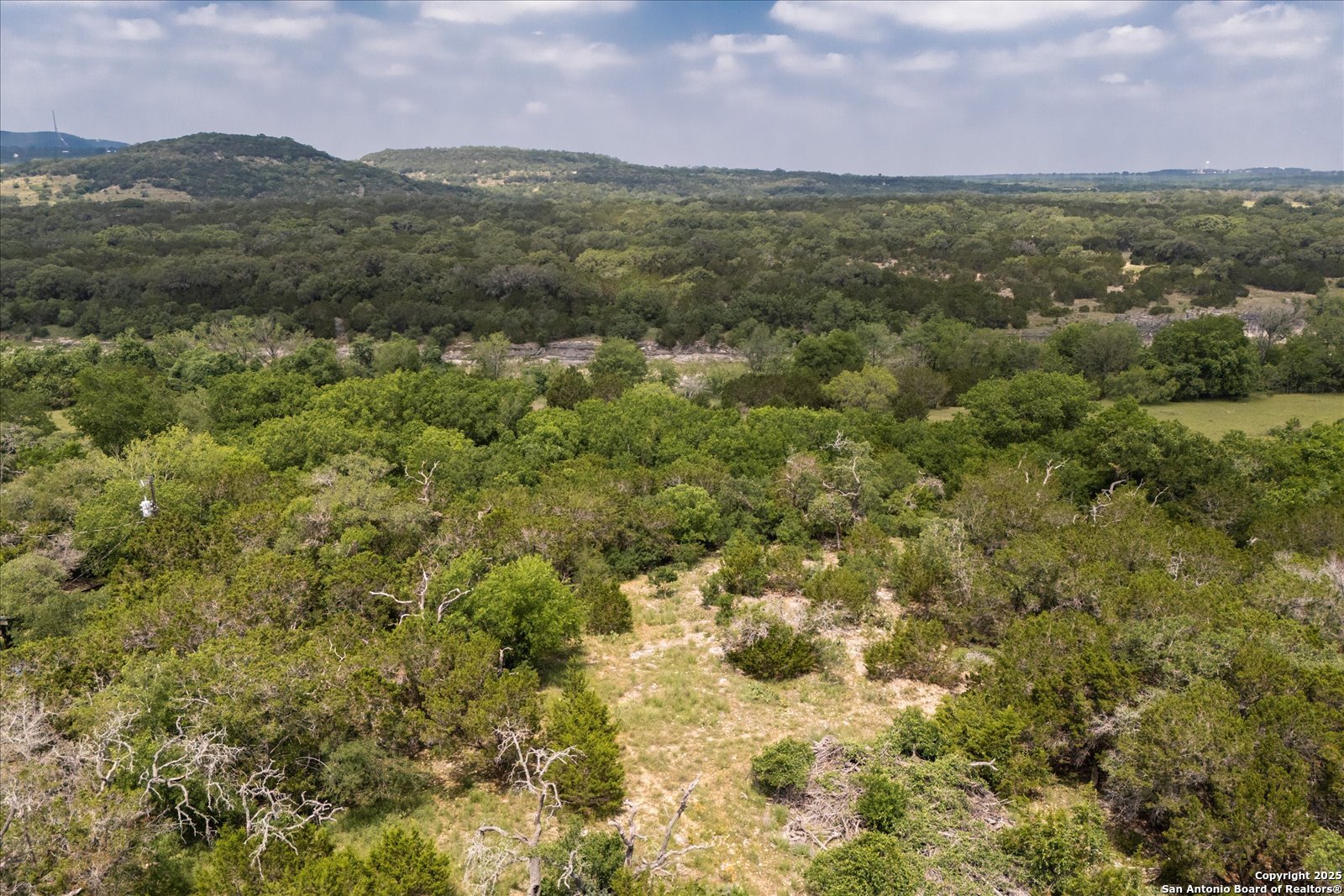 000 Oakridge Trail Pipe Creek TX 78063