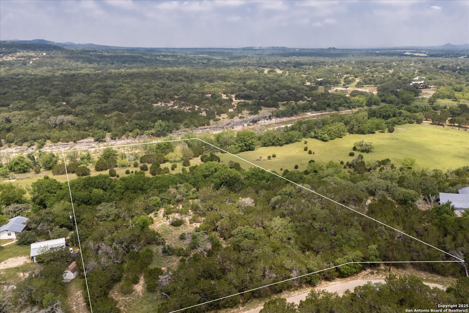 000 Oakridge Trail Pipe Creek TX 78063