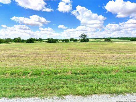 3192 Atascosa County Road 101 Floresville TX 78114