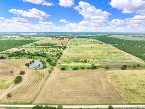 3192 Atascosa County Road 101 Floresville TX 78114
