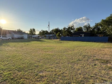 Tbd N Water Street Pleasanton TX 78064