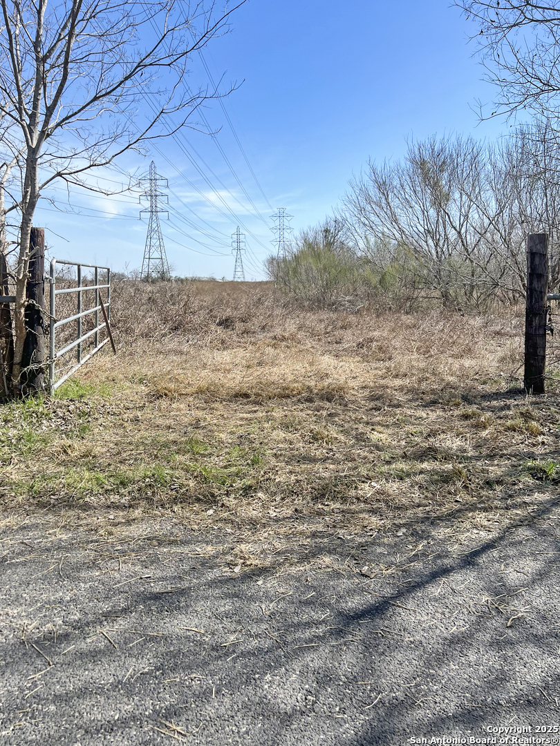 P-9C Quesenberry Road Von Ormy TX 78073