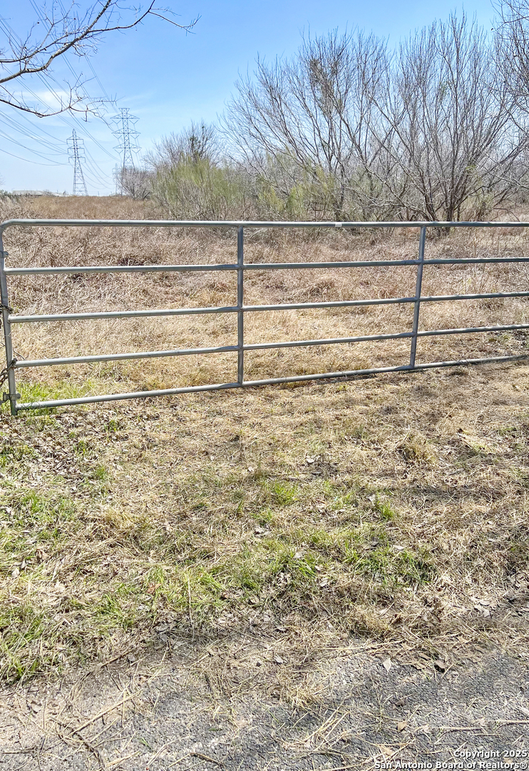 P-9C Quesenberry Road Von Ormy TX 78073