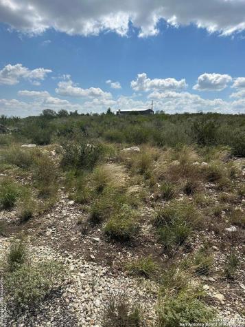 72 Friendship Hills Circle Uvalde TX 78801
