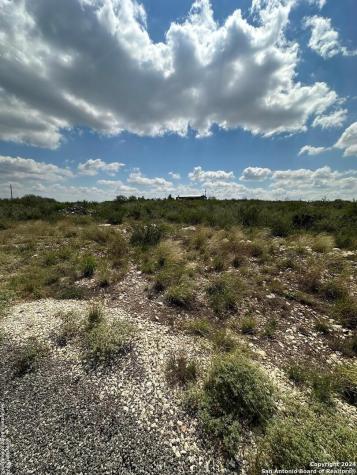 72 Friendship Hills Circle Uvalde TX 78801
