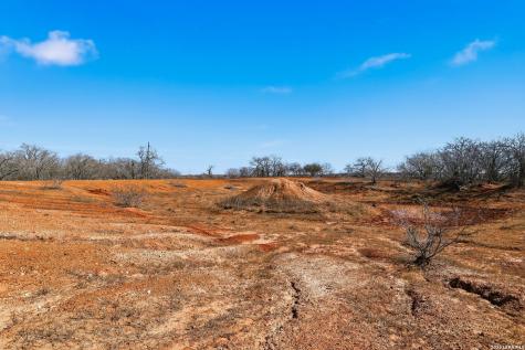 1895 County Road 448 Stockdale TX 78160