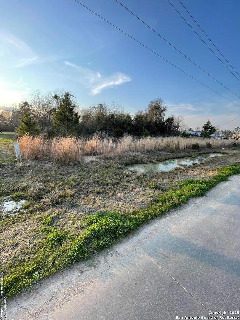 226 County Road 5117 Cleveland TX 77327
