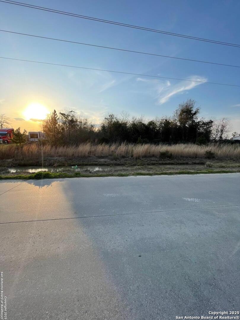 226 County Road 5117 Cleveland TX 77327