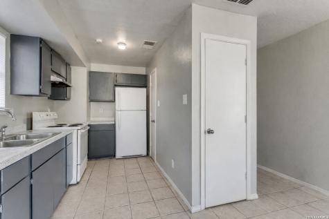 7575 Windsor Oaks San Antonio TX 78239