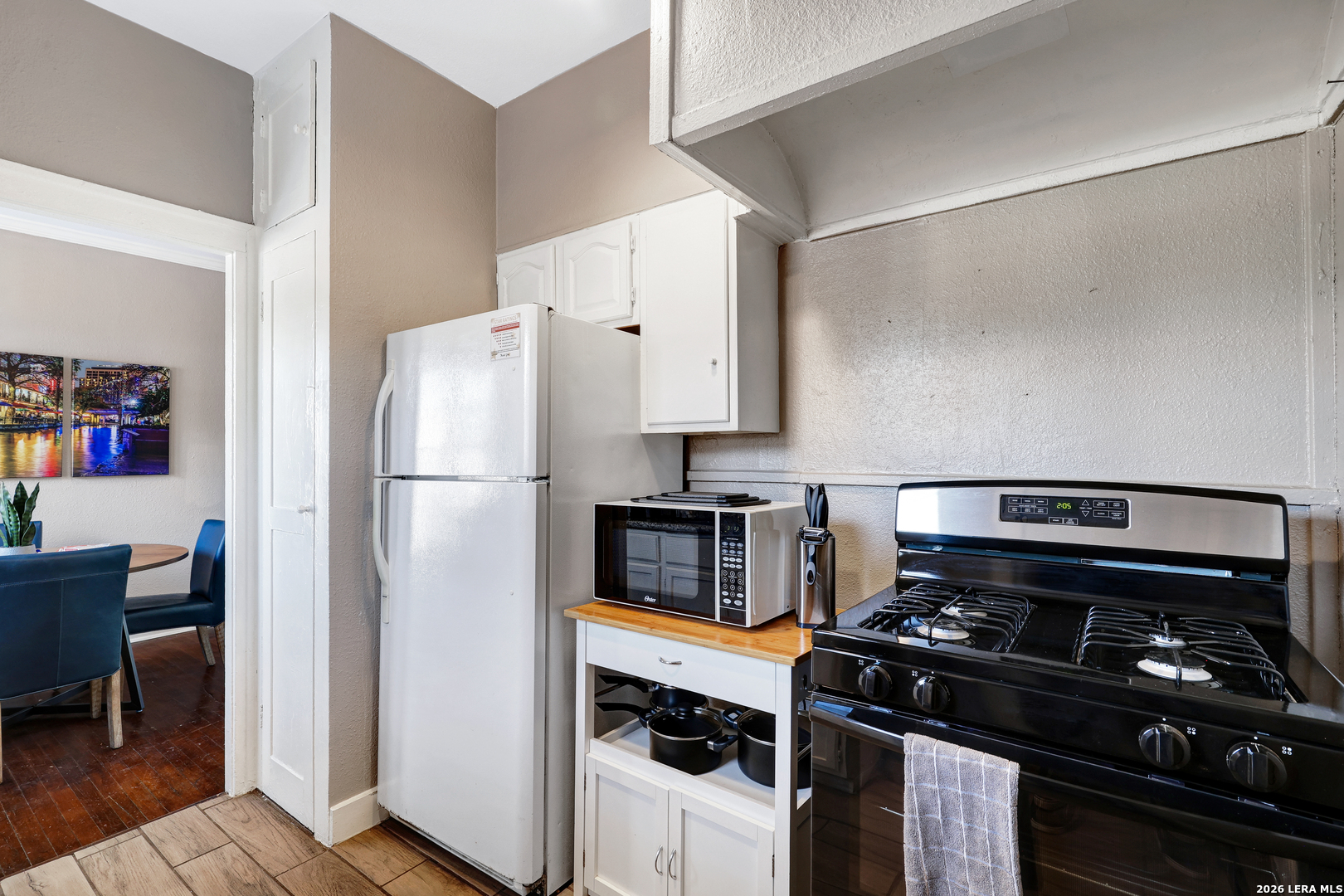 423 E Ashby Place San Antonio TX 78212