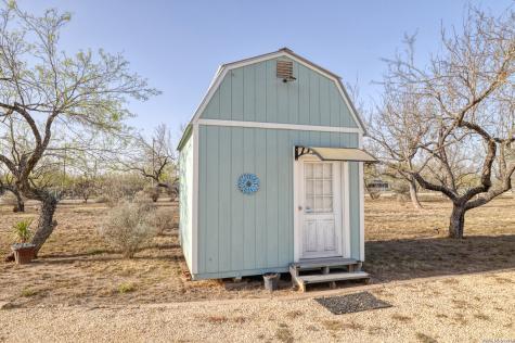 1509 Westward Trail Uvalde TX 78801