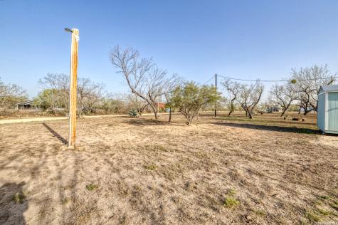 1509 Westward Trail Uvalde TX 78801