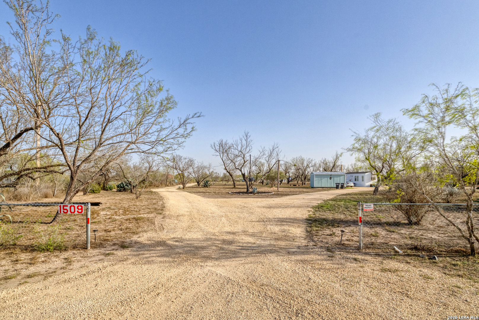 1509 Westward Trail Uvalde TX 78801