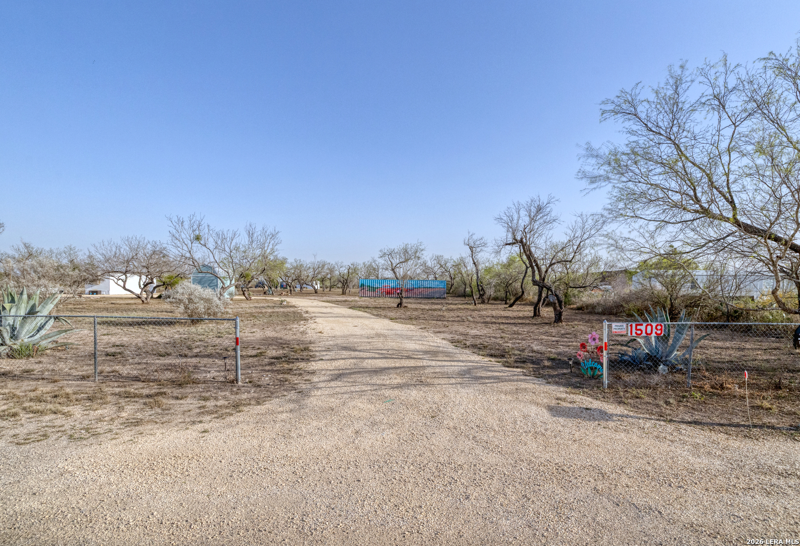 1509 Westward Trail Uvalde TX 78801