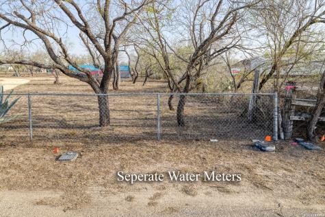 1509 Westward Trail Uvalde TX 78801