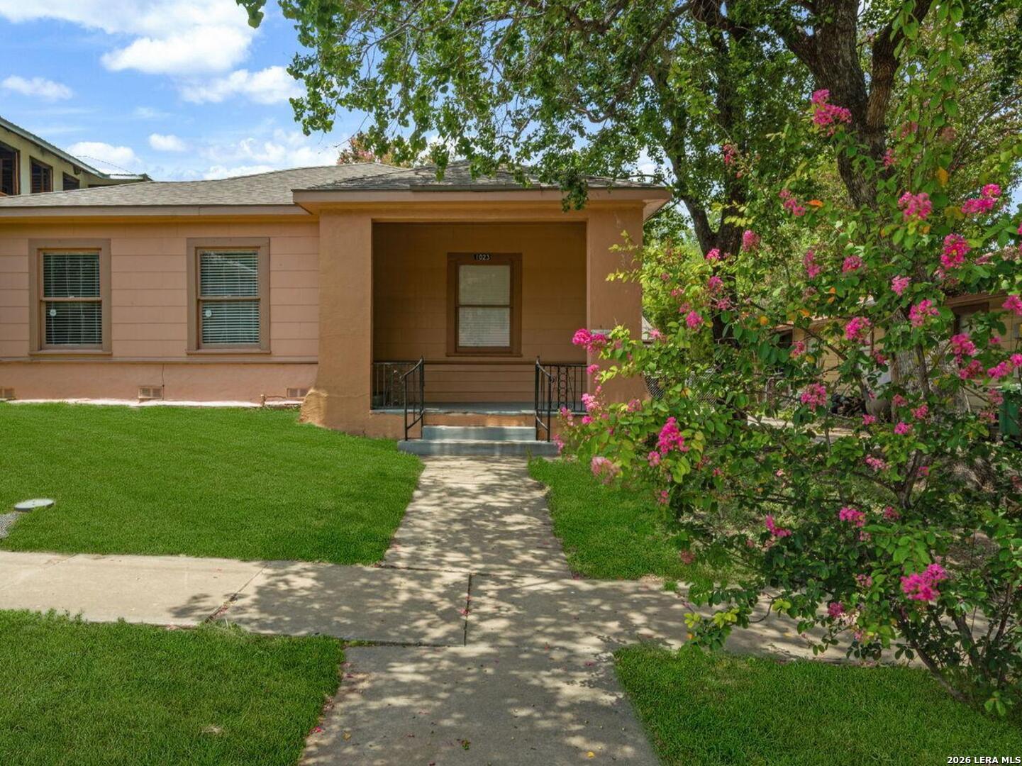 1023 W French Place San Antonio TX 78212