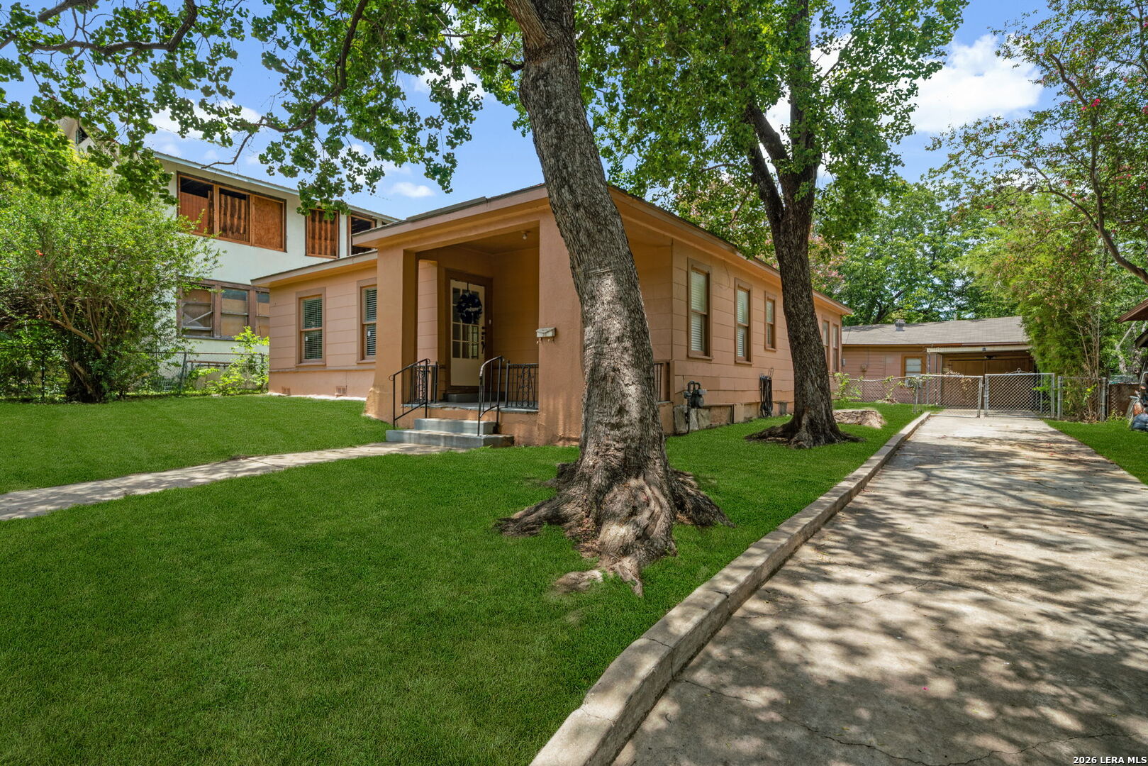 1023 W French Place San Antonio TX 78212