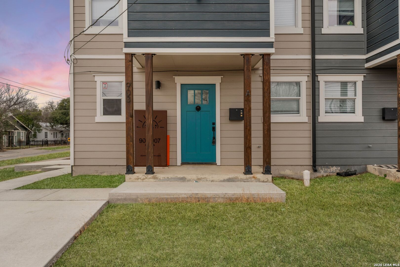 903/907 Dawson San Antonio TX 78202