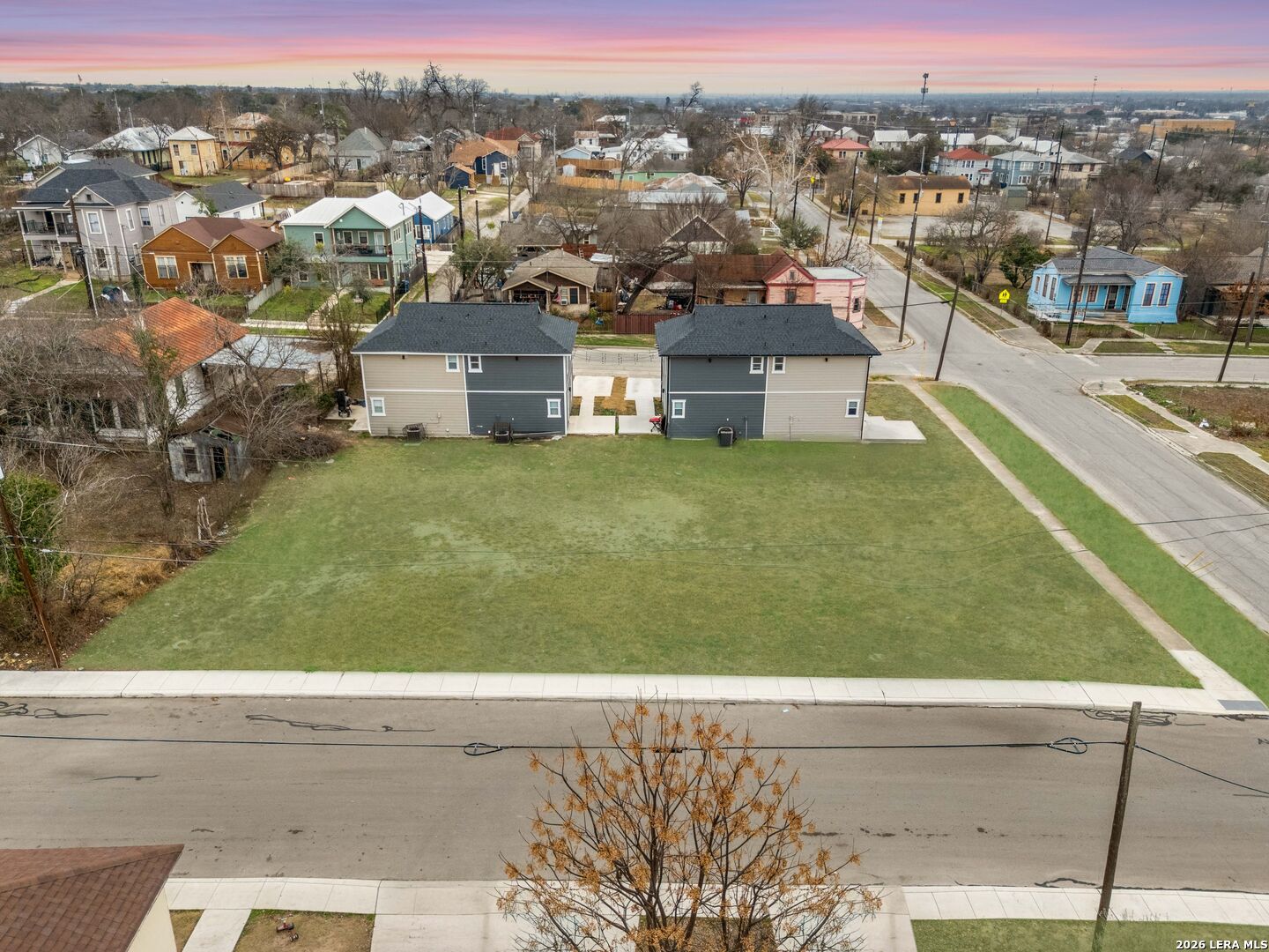 903/907 Dawson San Antonio TX 78202