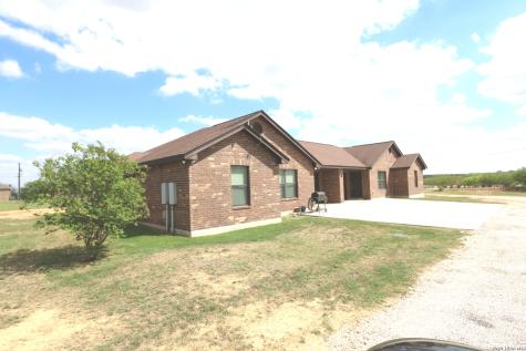 16020 Us Highway 87 Adkins TX 78101