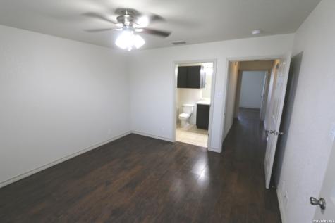 16020 Us Highway 87 Adkins TX 78101