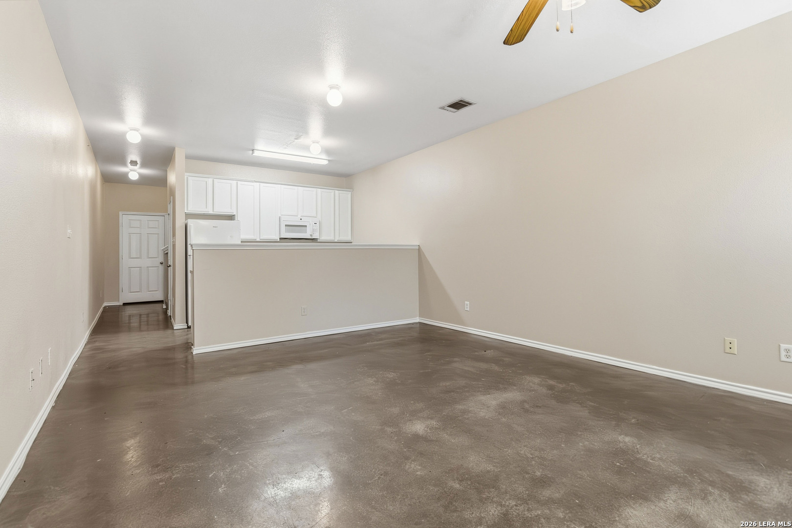 10718 Mathom Landing Universal City TX 78148