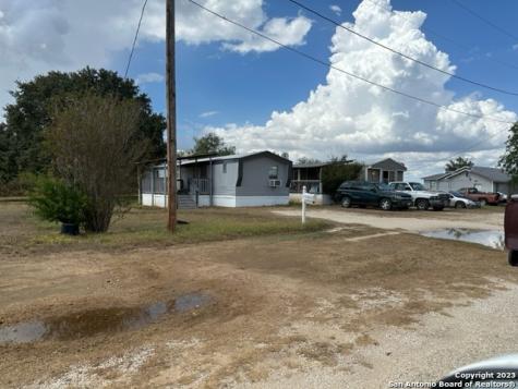 1309/1311 Hickory Street Jourdanton TX 78026