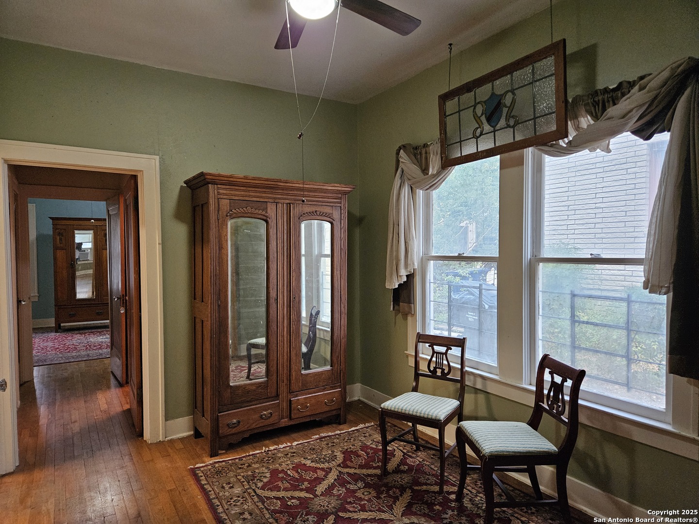 215 W Ridgewood Court San Antonio TX 78212