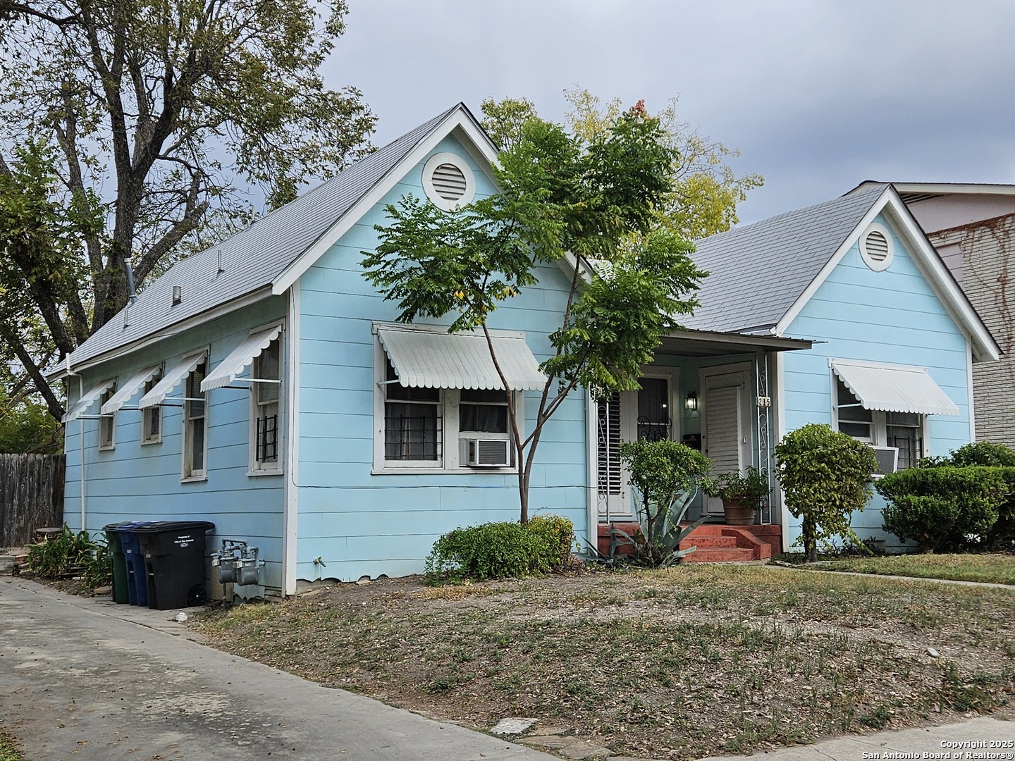 215 W Ridgewood Court San Antonio TX 78212