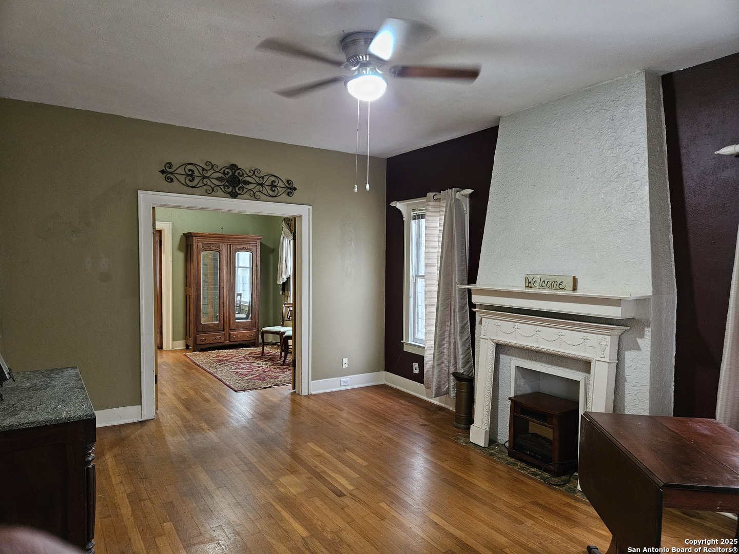 215 W Ridgewood Court San Antonio TX 78212