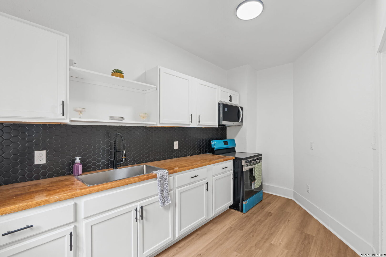 1200 W Magnolia Avenue San Antonio TX 78201