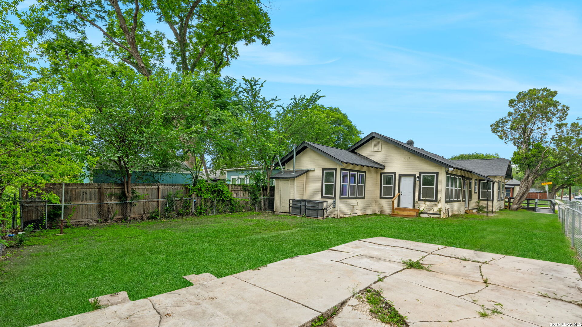 1200 W Magnolia Avenue San Antonio TX 78201