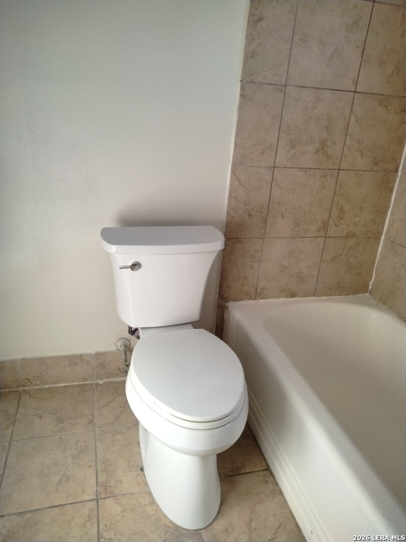 1524 W Woodlawn San Antonio TX 78201
