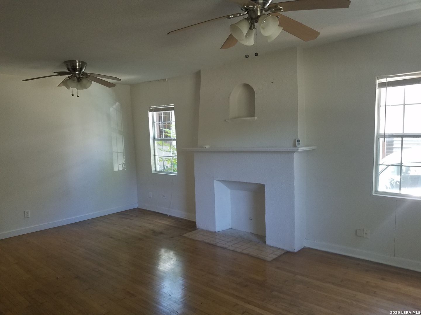1524 W Woodlawn San Antonio TX 78201