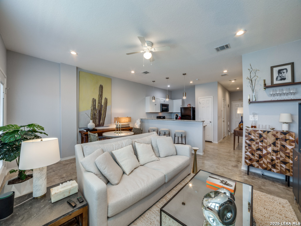6906 Crestway Road San Antonio TX 78239
